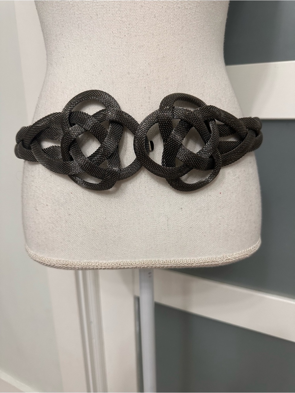 Raina Woven Braided Gunmetal Knot Statement Belt OSFM Designer Boho Chic EUC